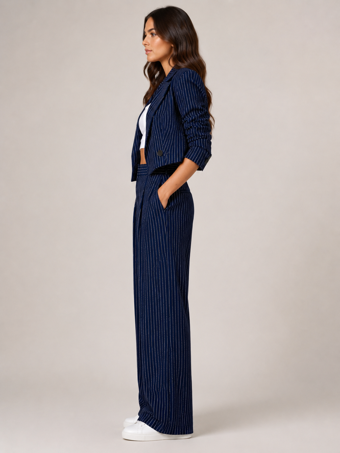 Tweedelige krijtstreepset met cropped blazer voor dames – Sorelia