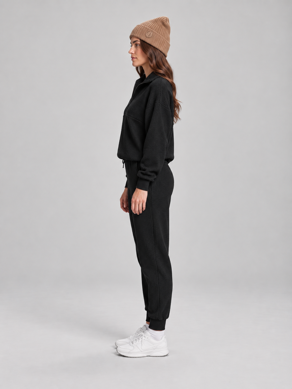 Loungeset met halve rits en jogger voor dames – Sjoukje