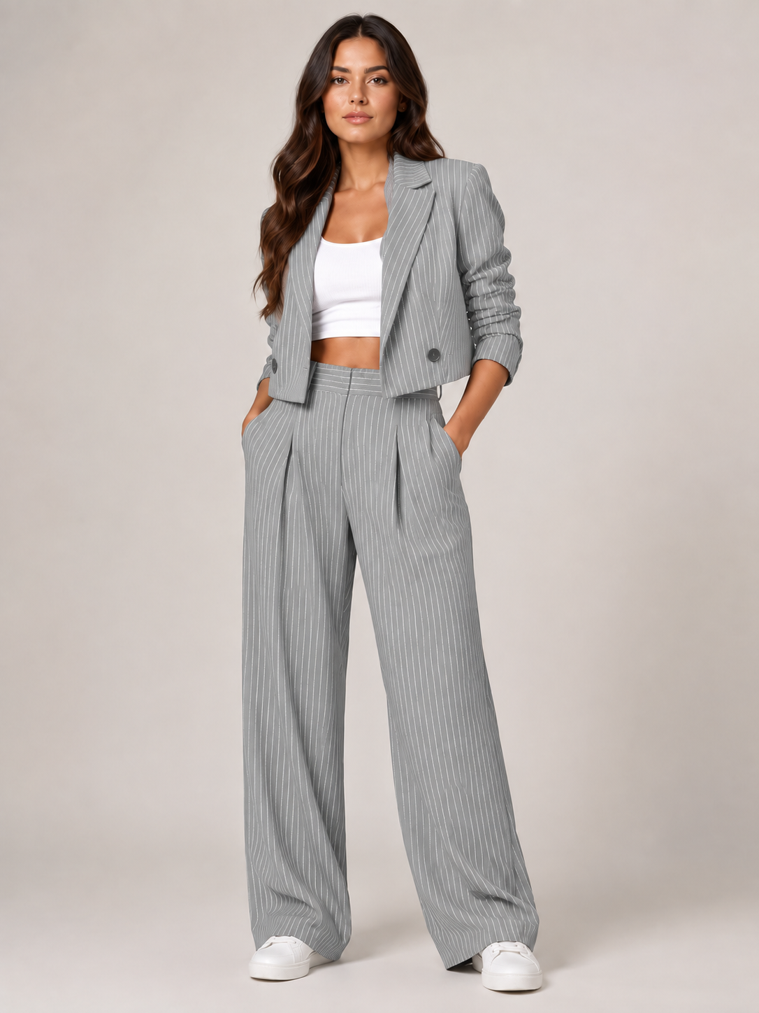 Tweedelige krijtstreepset met cropped blazer voor dames – Sorelia