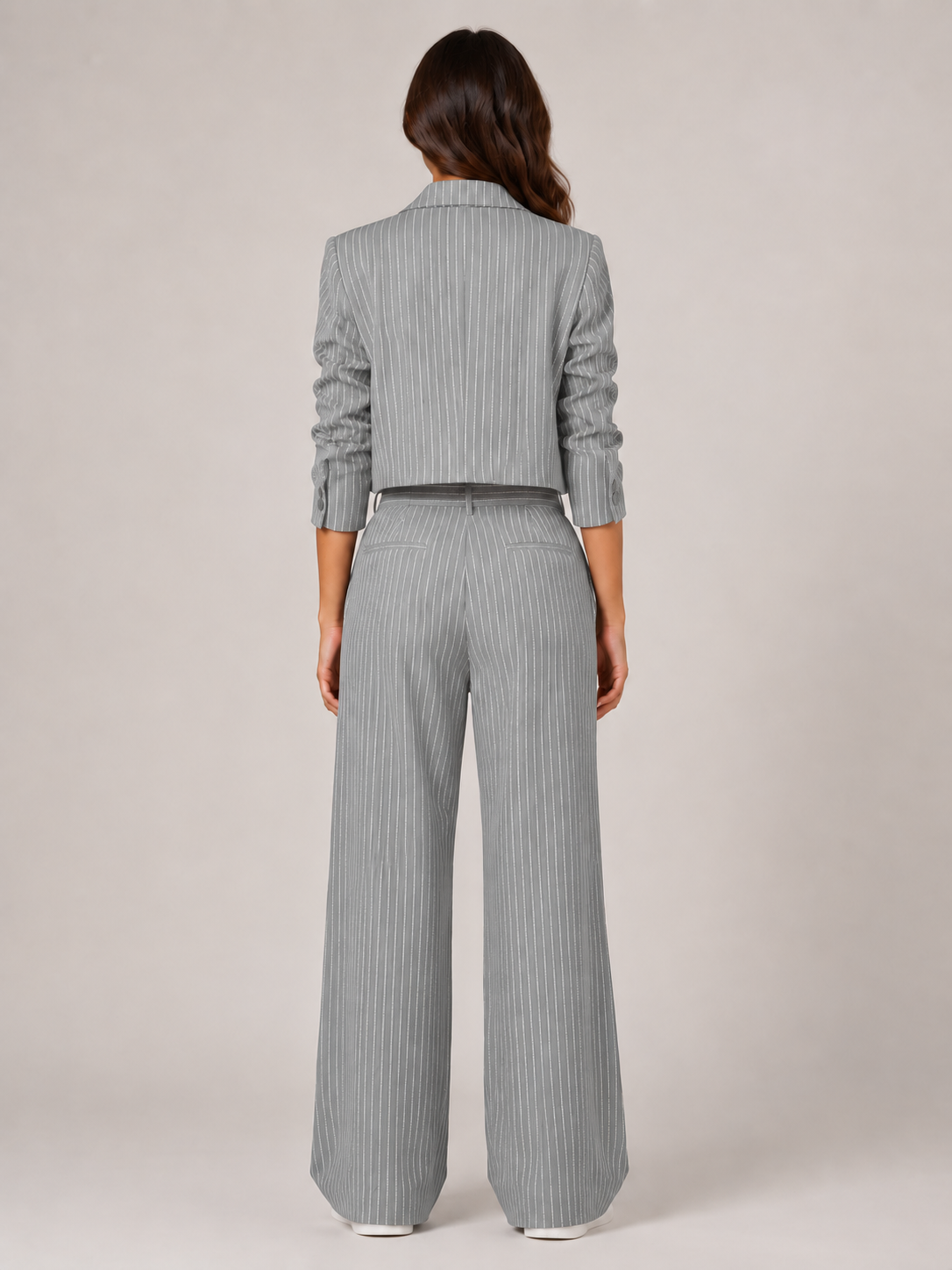 Tweedelige krijtstreepset met cropped blazer voor dames – Sorelia