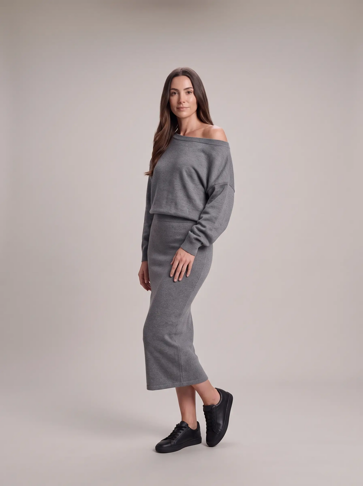Gebreide set met trui en lange rok voor dames – Wieke