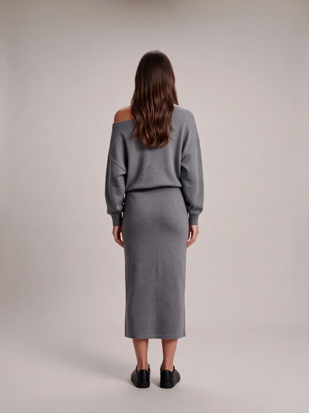 Gebreide set met trui en lange rok voor dames – Wieke